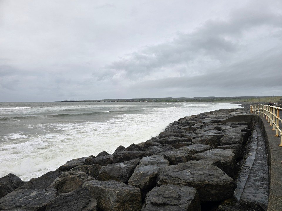 3ft with a strong cross-shore wind. 